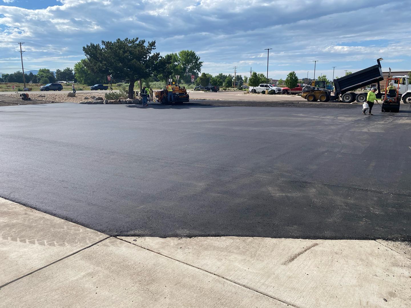 New asphalt installation services